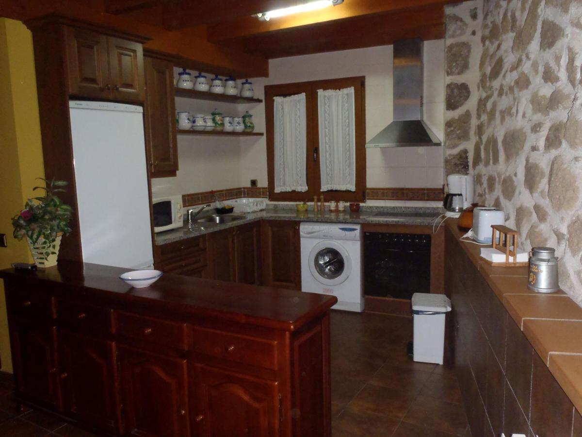Casa Rural Tío Carlillos Hoyos del Espino Exterior foto