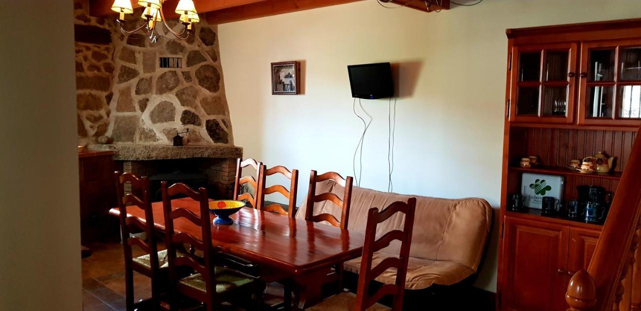 Casa Rural Tío Carlillos Hoyos del Espino Exterior foto