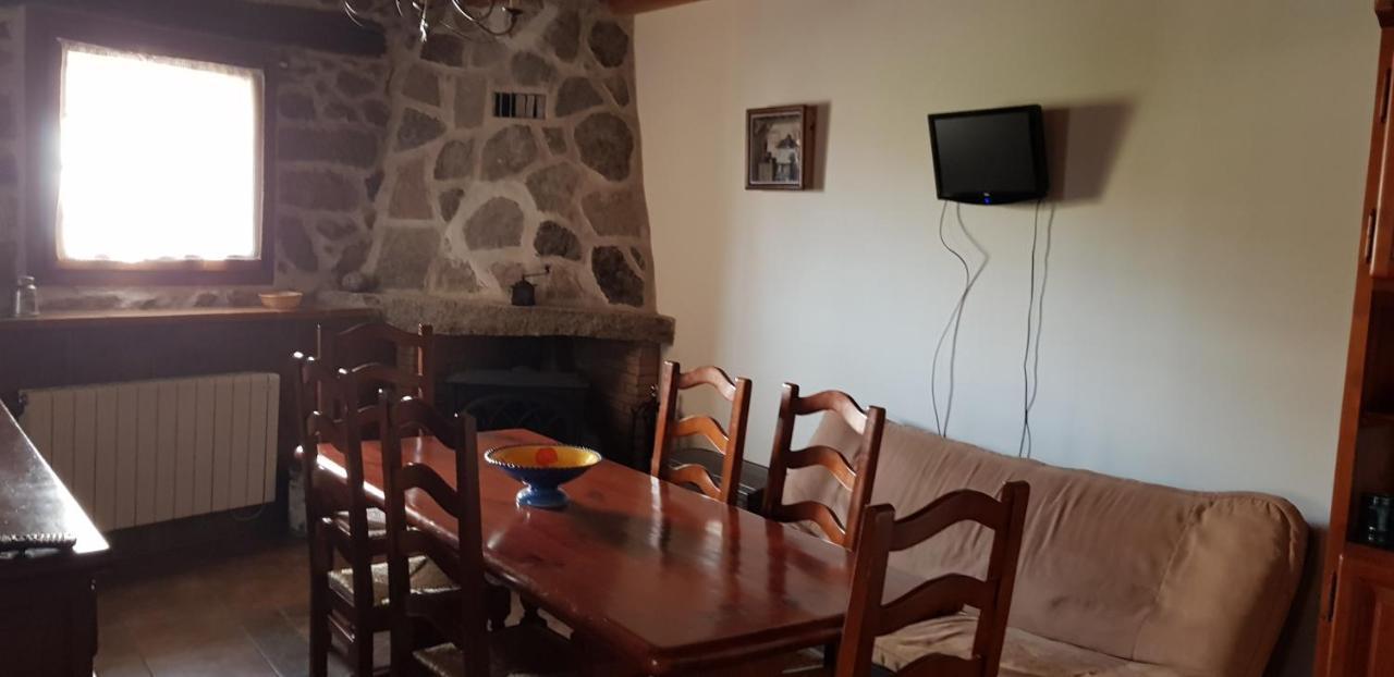 Casa Rural Tío Carlillos Hoyos del Espino Exterior foto